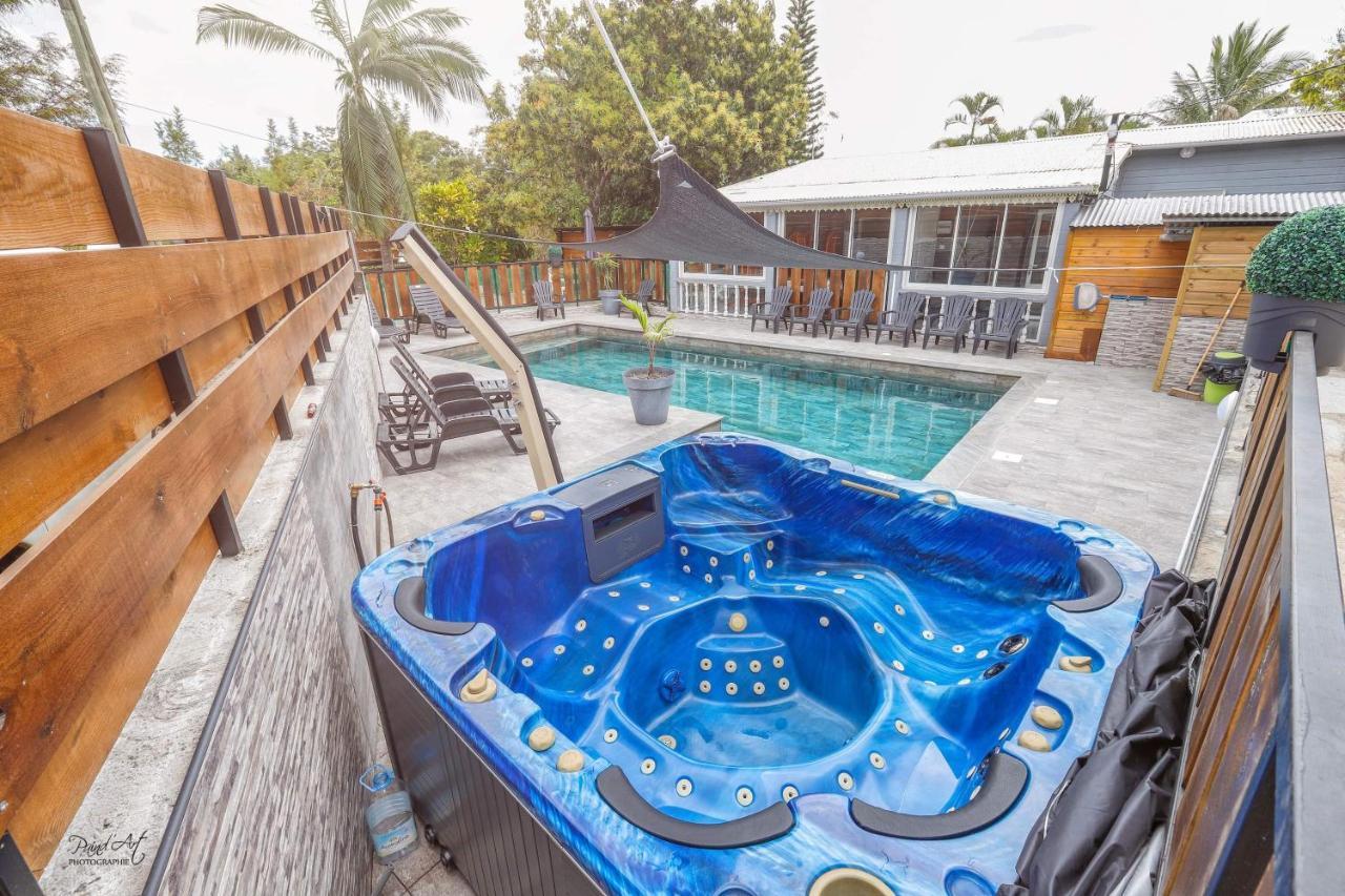 L'Avocat 1 Avec Piscine Chauffee Et Jacuzzi A Partager Villa Le Tampon Bagian luar foto